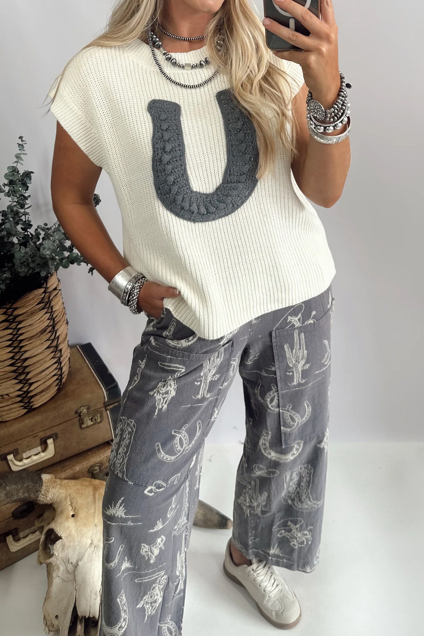 Crochet Horseshoe Short Sleeve Sweater