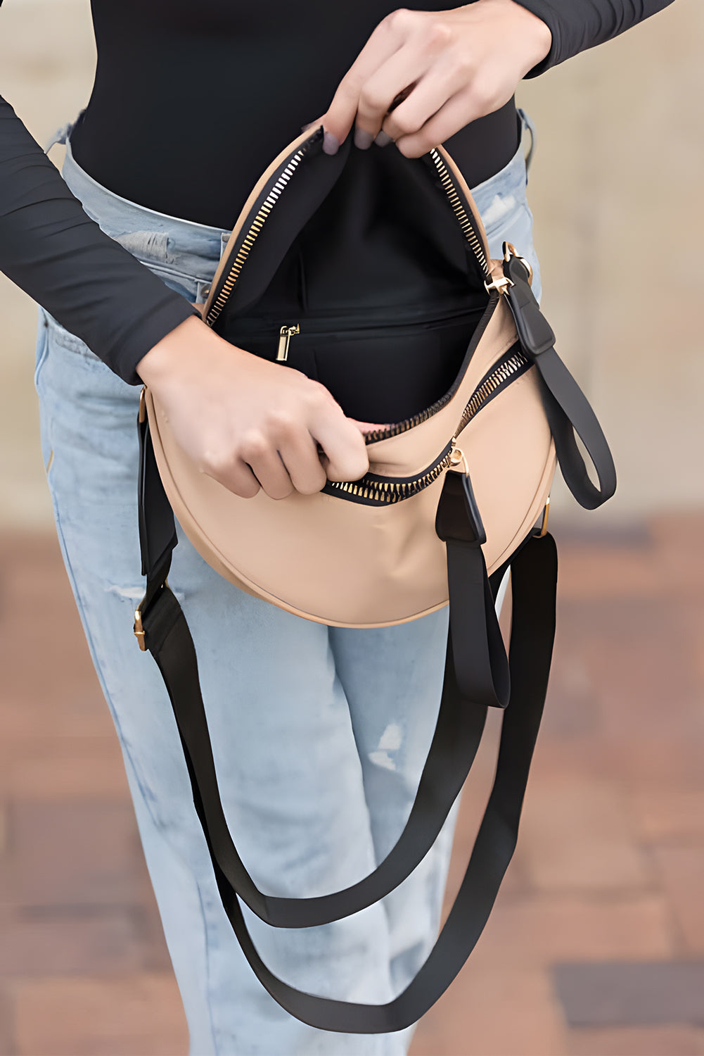 Wide Strap Zipper Crossbody Bag