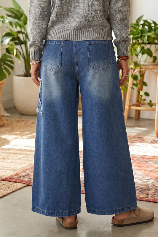 Star Appliqued Barrell Jeans