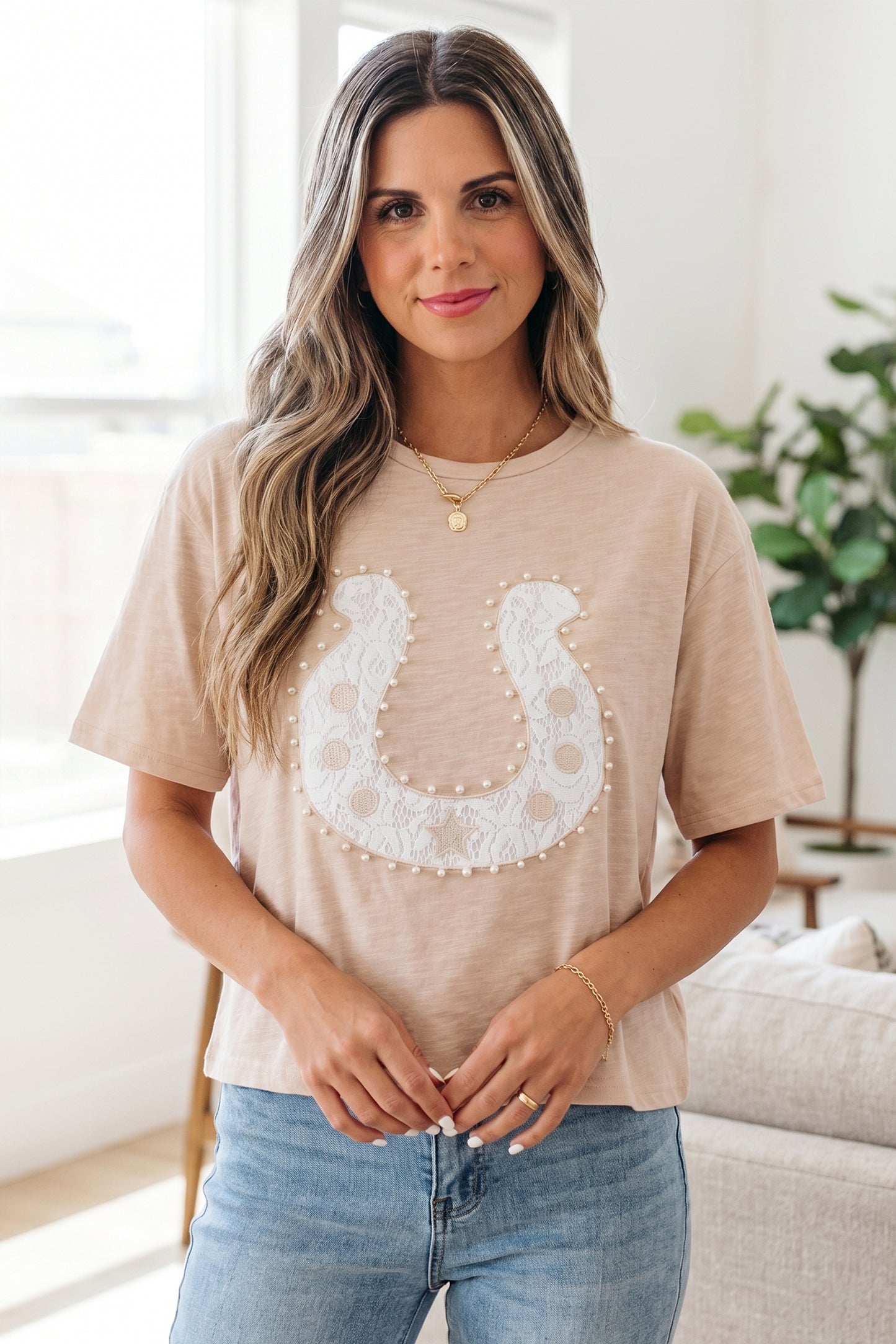 Pearl & Lace Horseshoe Tee